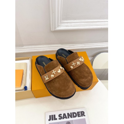 New Arrivals Louis Vuitton Loafers For Women in 199832