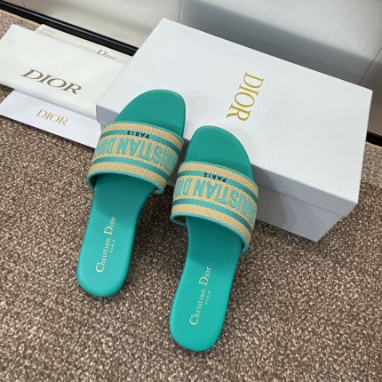 Dior Slippers For Women in 199904