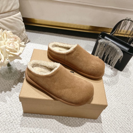 New Arrivals VGG Fur Loafers For Women in 199943