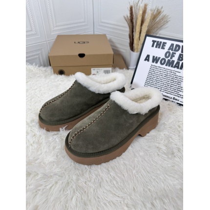 New Arrivals VGG Fur Shoes For Women in 199950