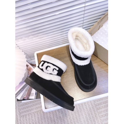 New Arrivals VGG Fur Shoes For Women in 199953