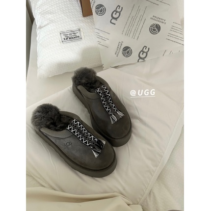 New Arrivals VGG Fur Shoes For Women in 199956