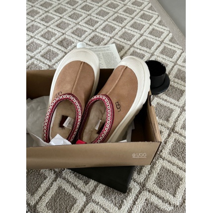 New Arrivals VGG Fur Shoes For Women in 199958