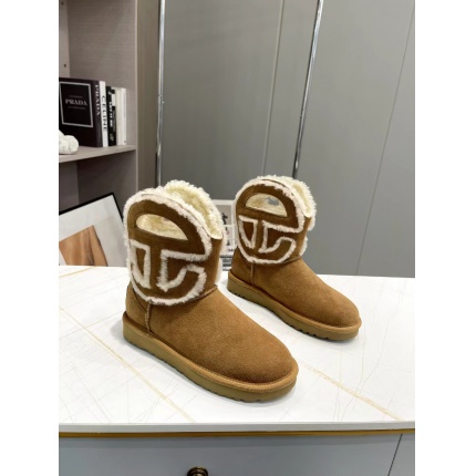 New Arrivals VGG Fur Boots For Women in 199976