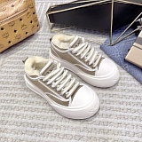 New Arrivals VGG Fur Sneakers For Women in 199970