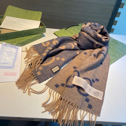 New Arrivals Gucci Cashmere Scarf in 200034