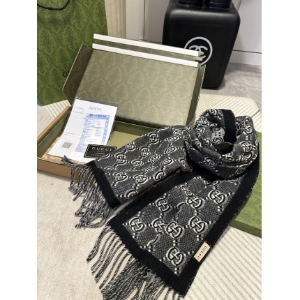 New Arrivals Gucci Cashmere Scarf in 200041
