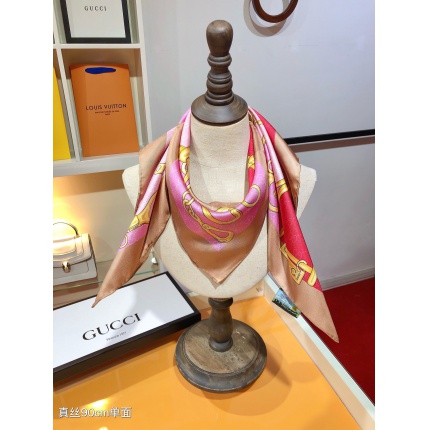 New Arrivals Gucci LightWeight Silk Scarf in 200069