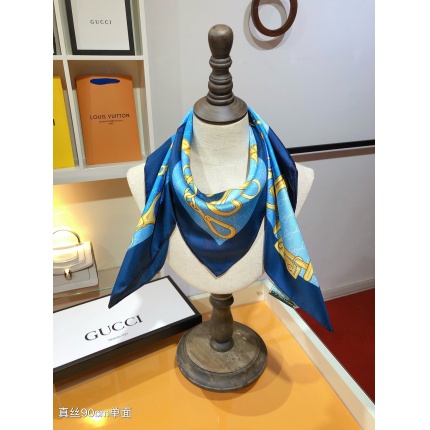 New Arrivals Gucci LightWeight Silk Scarf in 200070