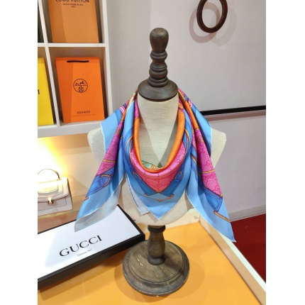 New Arrivals Gucci LightWeight Silk Scarf in 200071
