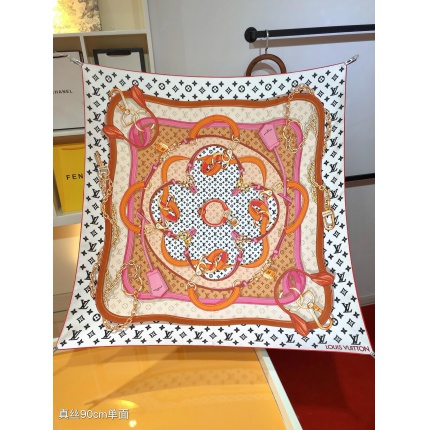 New Arrivals Louis Vuitton LightWeight Silk Scarf in 200112