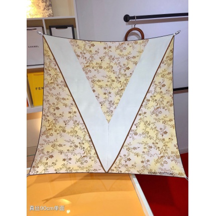 New Arrivals Louis Vuitton LightWeight Silk Scarf in 200116