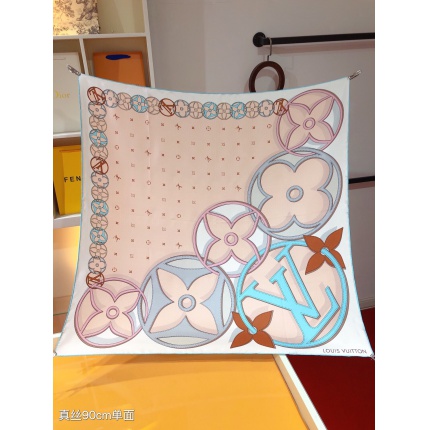 New Arrivals Louis Vuitton LightWeight Silk Scarf in 200121