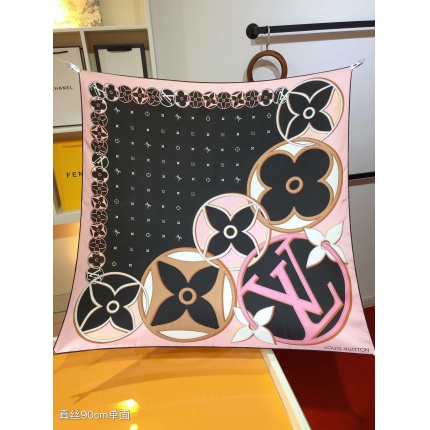 New Arrivals Louis Vuitton LightWeight Silk Scarf in 200122