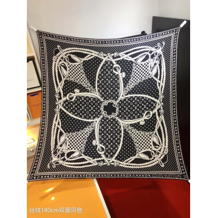 New Arrivals Louis Vuitton LightWeight Silk Scarf in 200131