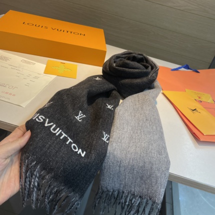 New Arrivals Louis Vuitton Cashmere Scarf in 200168