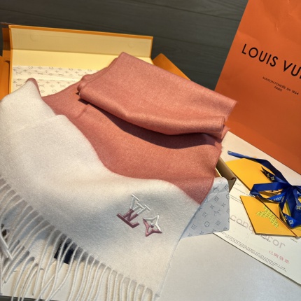 New Arrivals Louis Vuitton Cashmere Scarf in 200175