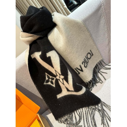 New Arrivals Louis Vuitton Cashmere Scarf in 200177