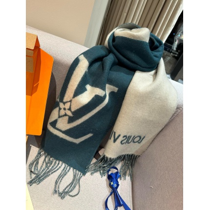 New Arrivals Louis Vuitton Cashmere Scarf in 200178
