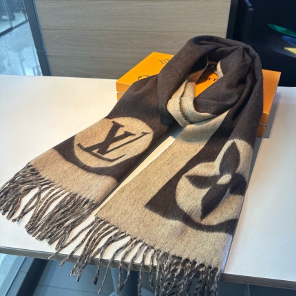 New Arrivals Louis Vuitton Cashmere Scarf in 200185