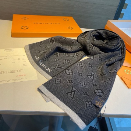 New Arrivals Louis Vuitton Cashmere Scarf in 200186