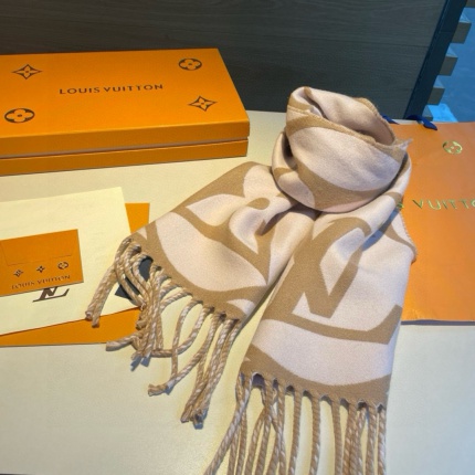 New Arrivals Louis Vuitton Cashmere Scarf in 200194