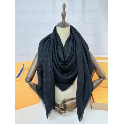 New Arrivals Louis Vuitton Cashmere Scarf in 200204