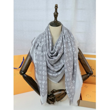 New Arrivals Louis Vuitton Cashmere Scarf in 200211