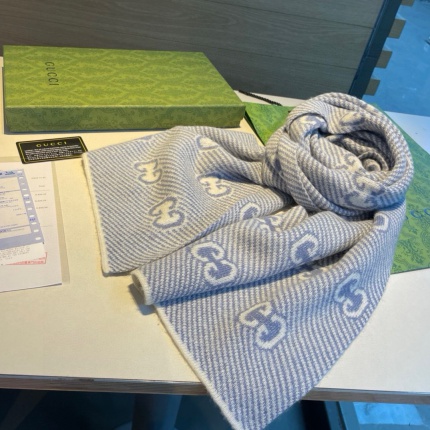 New Arrivals Gucci Cashmere Scarf in 200234