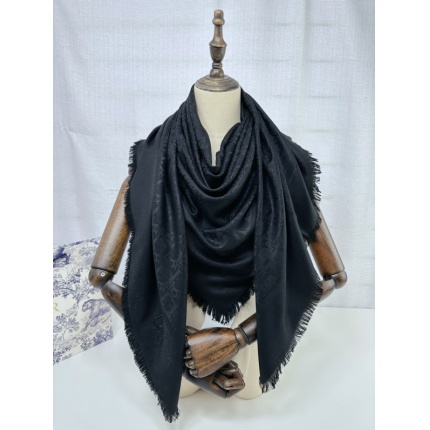 New Arrivals Dior Cashmere Scarf in 200257