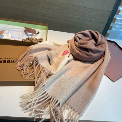 New Arrivals Burberry Cashmere Scarf in 200300