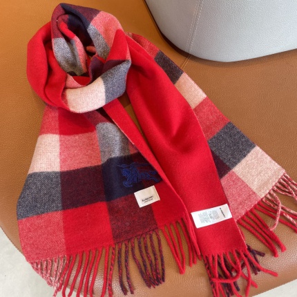 New Arrivals Burberry Cashmere Scarf in 200337