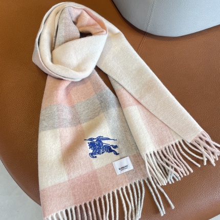 New Arrivals Burberry Cashmere Scarf in 200338