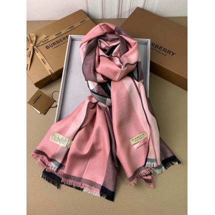 New Arrivals Burberry Cashmere Scarf in 200342