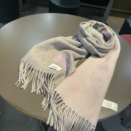 New Arrivals Burberry Cashmere Scarf in 200344