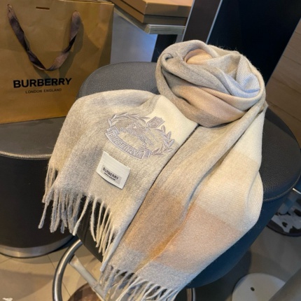 New Arrivals Burberry Cashmere Scarf in 200346