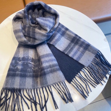 New Arrivals Burberry Cashmere Scarf in 200350