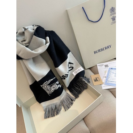 New Arrivals Burberry Cashmere Scarf in 200351