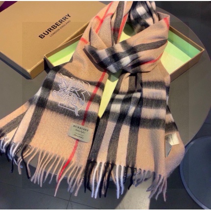 New Arrivals Burberry Cashmere Scarf in 200356