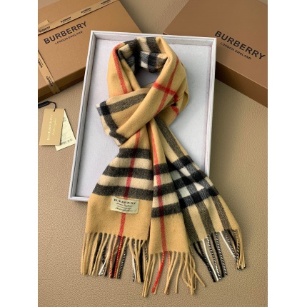New Arrivals Burberry Cashmere Scarf in 200365