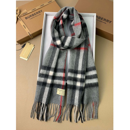 New Arrivals Burberry Cashmere Scarf in 200367