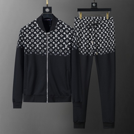 Louis Vuitton Tracksuits for Men in 200745