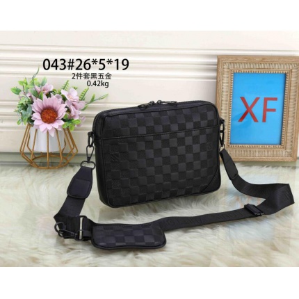 Louis Vuitton Cross Bags Men in 200885