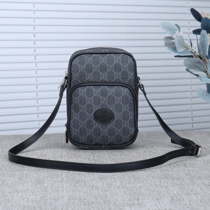 Gucci Cross Bags in 200912