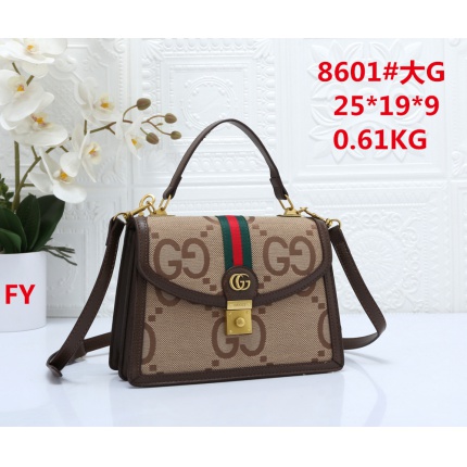 Gucci Handbags in 200999
