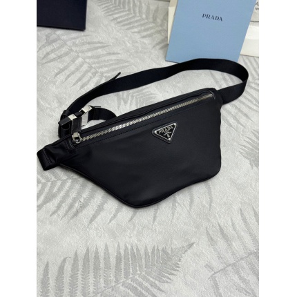 New Arrivals Prada Crossbody Bags For Men in 201211