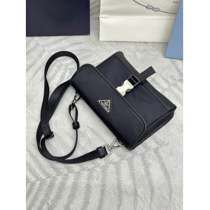 New Arrivals Prada Message Bags For Men in 201212