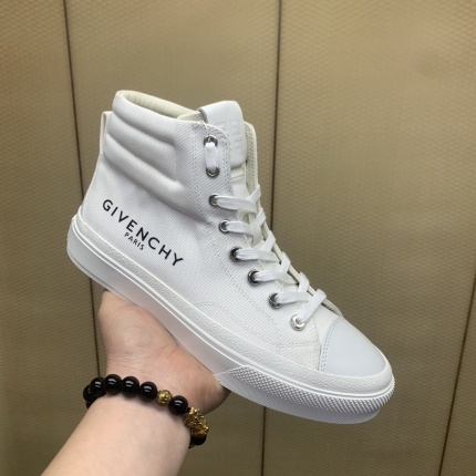 New Arrivals High quality Givenchy Sneakers For Men in 201301