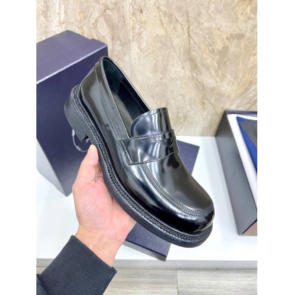 New Arrivals Prada Leather Shoes For Men in 201576