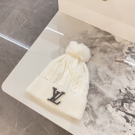 New Arrivals Louis Vuitton Damier Snug Beanie in 201746